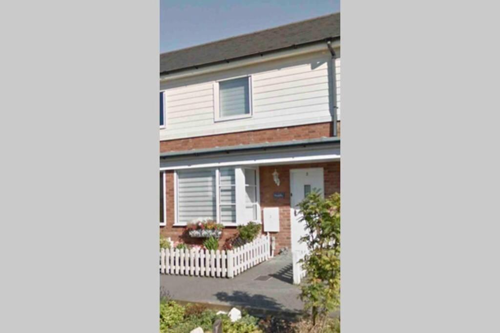 Вилла Comfy 2 Bed House Located At Wareham Train Station Экстерьер фото